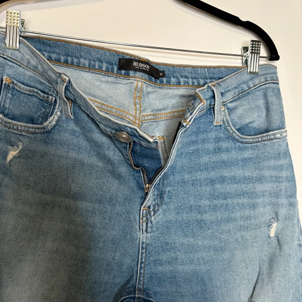 Hudson LANA BOYFRIEND Distressed Medium Light Blue Jeans Size 31